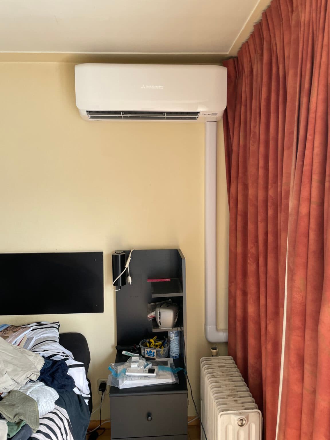 Plafondmodel airco in Delft