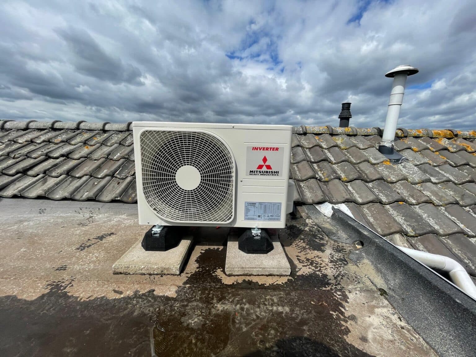 Plafondmodel airco in Ridderkerk