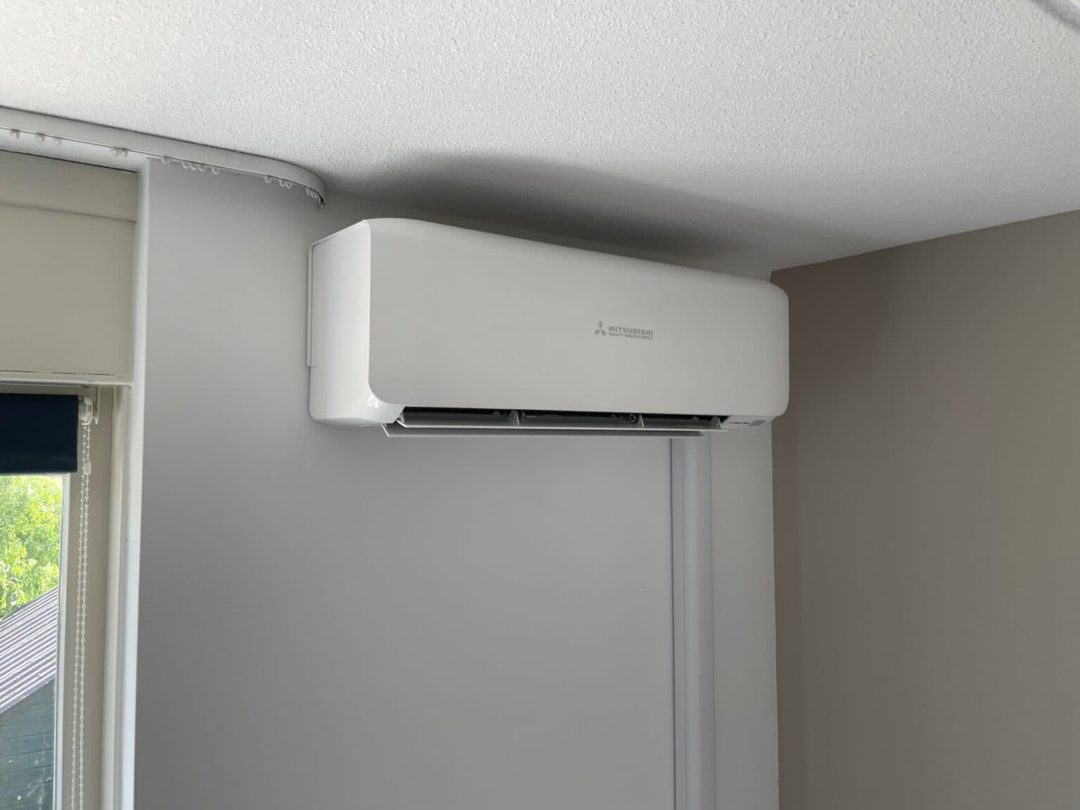 Plafondmodel airco in Goudriaan